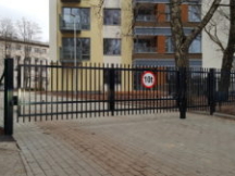 Metallaed, tiibväravad ja jalgvärav