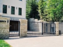 Aia ehitumine, piirdeaed, metallaed, jalgvärav, liugvärav, väravaautomaatika